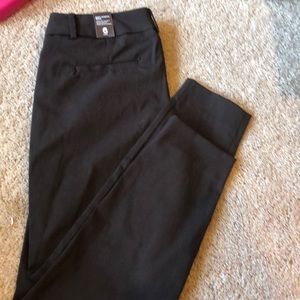 6 short limited slacks brown